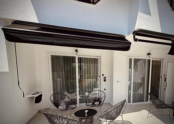 Alexandrion Appartments Upper Town Adults Only 4* サルティ