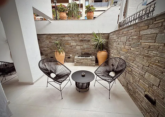 Alexandrion Appartments Upper Town Adults Only アパートホテル サルティ